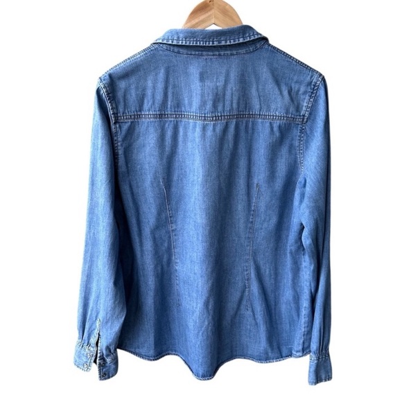 Universal Thread Womens Denim Chambray Button Down Shirt XL Long Sleeve Blue - Picture 2 of 6